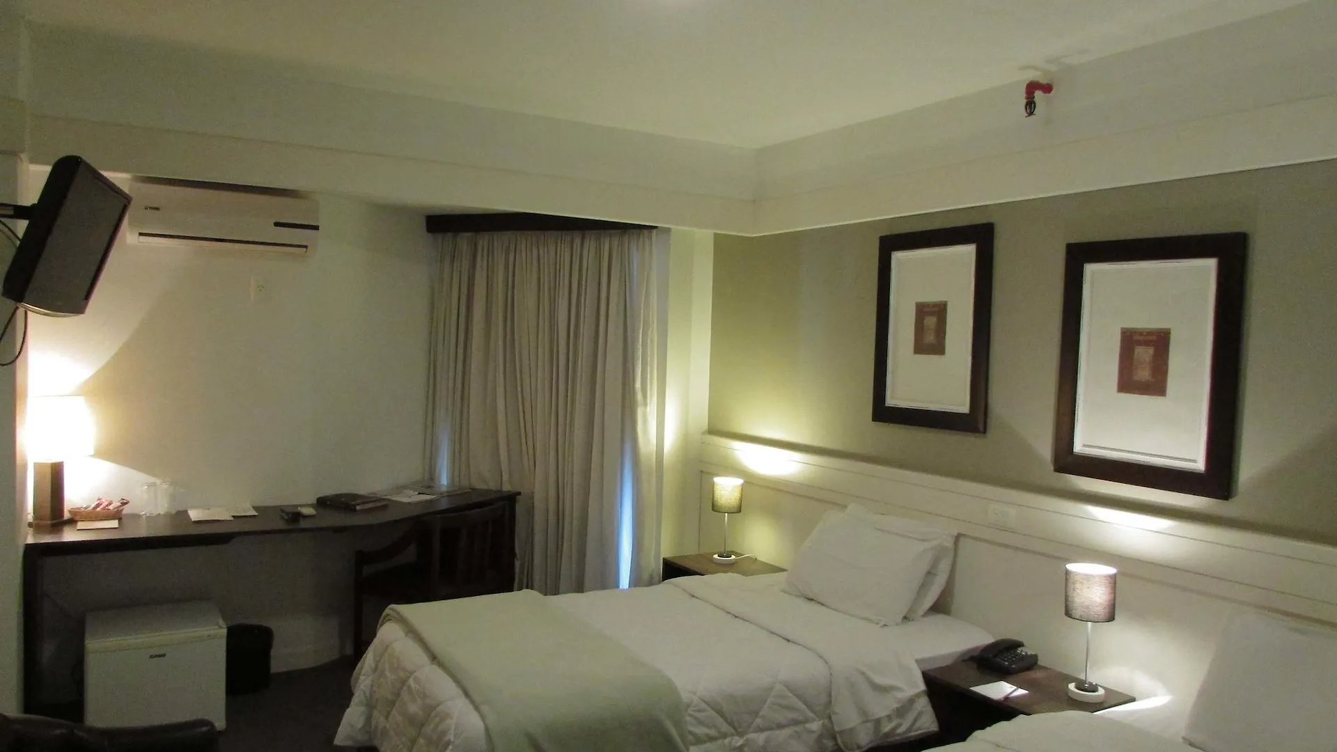ホテル Continental Porto Alegre By Samba