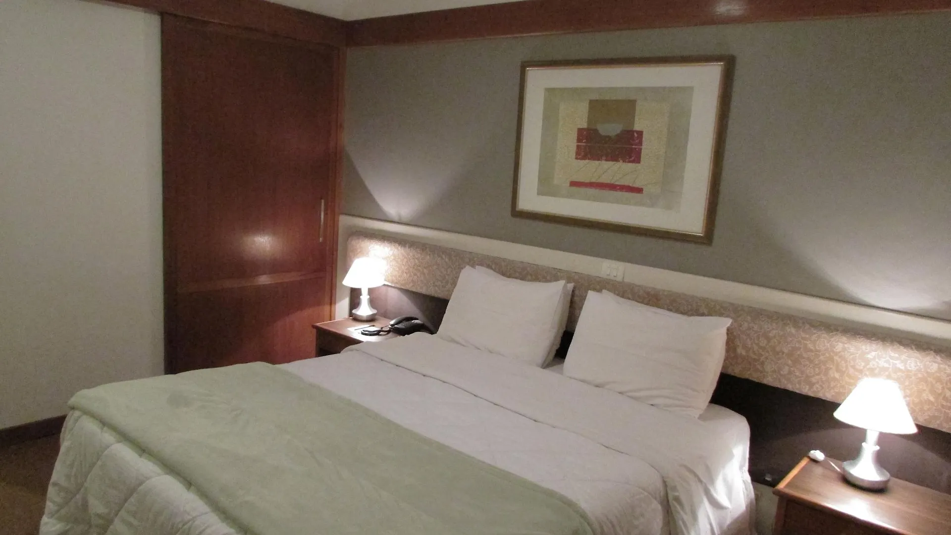 Continental Porto Alegre By Samba Hotel